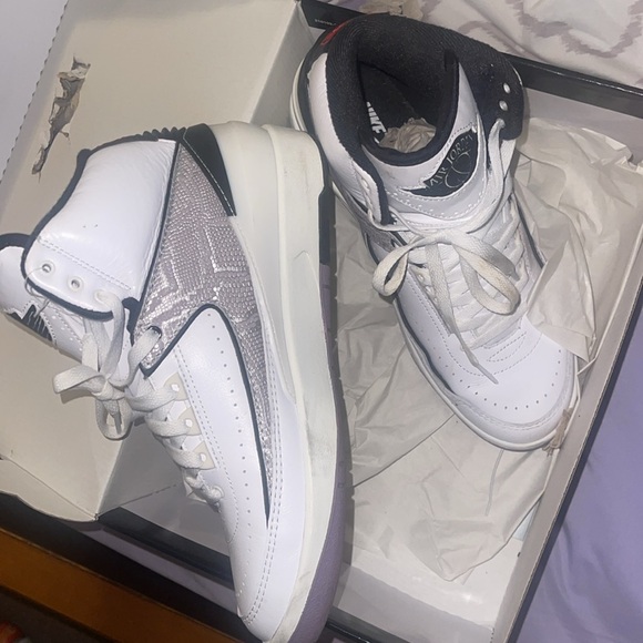 Mens air Jordan 2 retro white/fire red-black -sail size 8 - Picture 9 of 10